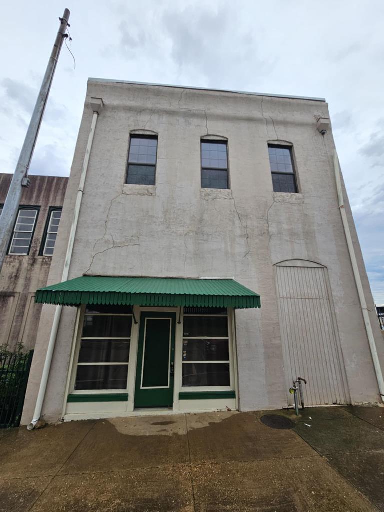 Front View - W Oak St Entrance