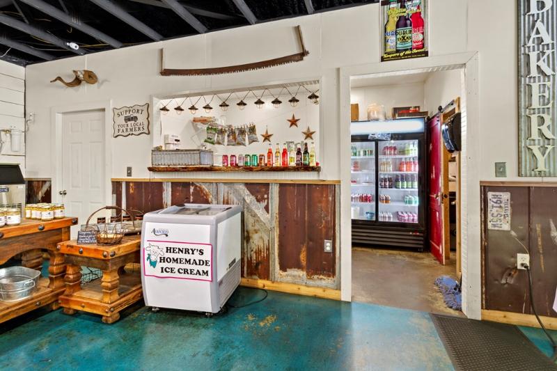 Interior View - Palestine, TX